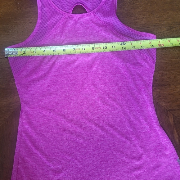 Reebok Pink Sleeveless Fitted Cut Out Tank T. Size XS - Picture 3 of 7